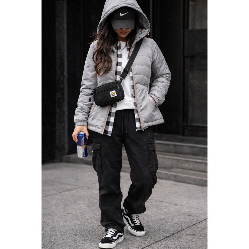Lululemon Down Jacket Womens Size 4 Gray Hooded Zip Puffer 80% Goose Down